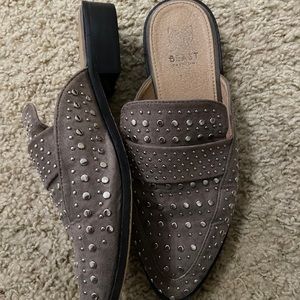 Beast Mules Size 8.5 For wide feet